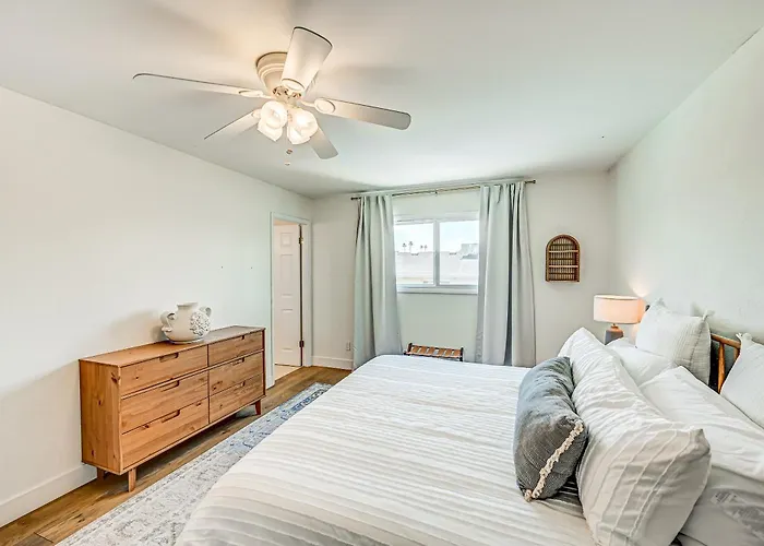 Holiday home Mulberry Residence, With Heated Pool, Sleeps 15, Pet Friendly Scottsdale