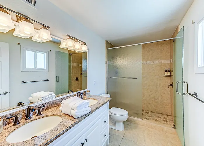 Mulberry Residence, With Heated Pool, Sleeps 15, Pet Friendly