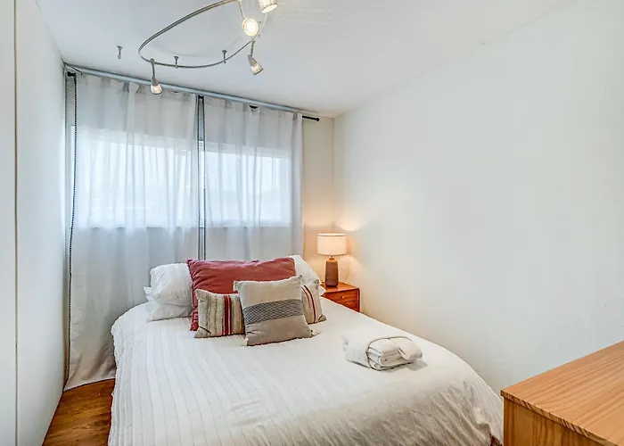 Holiday home Mulberry Residence, With Heated Pool, Sleeps 15, Pet Friendly