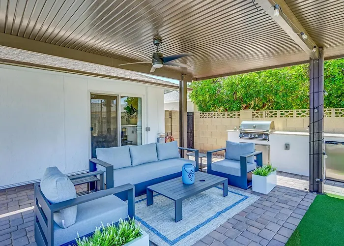Mulberry Residence, With Heated Pool, Sleeps 15, Pet Friendly *