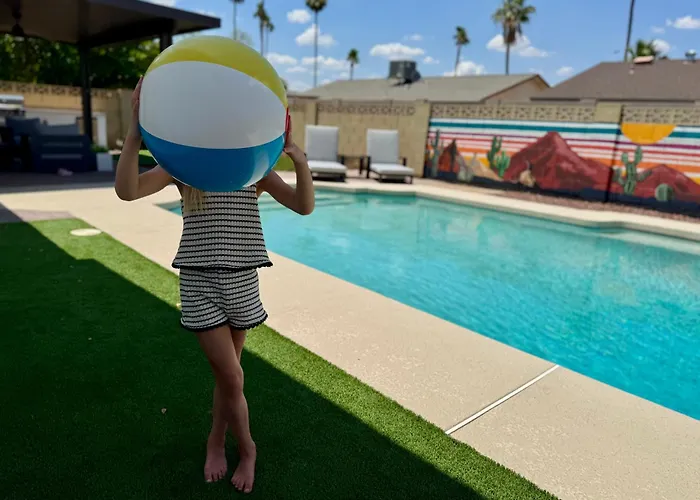 Mulberry Residence, With Heated Pool, Sleeps 15, Pet Friendly * Scottsdale